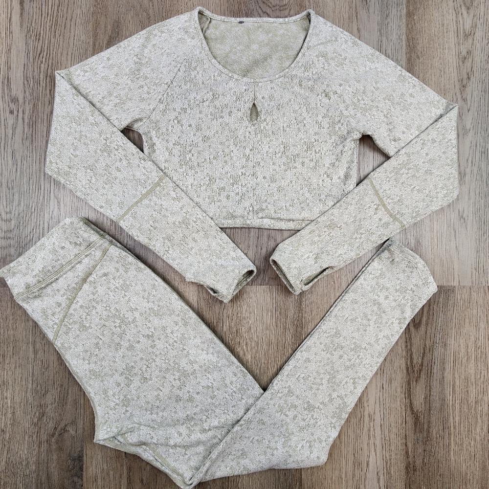 Gymshark Fleur Texture Leggings and Long Sleeve Top Set size S.